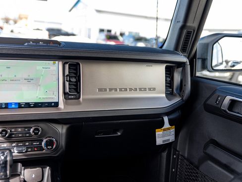 New 2025 Ford Bronco Outer Banks image 12