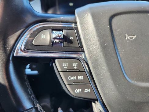 Used 2021 Lincoln Nautilus Standard w/ Equipment Group 101A image 20