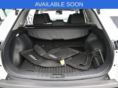 Used 2023 Toyota Corolla Cross LE w/ Moonroof Package AWD/4WD image 29