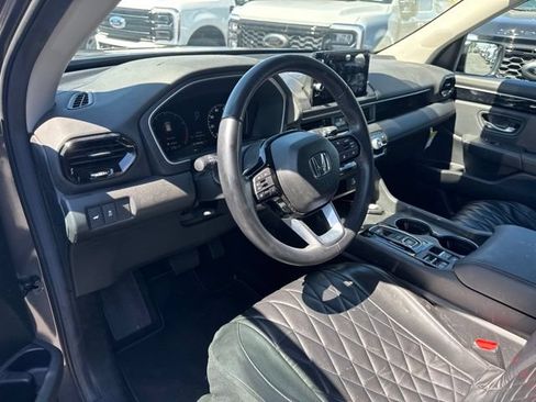 Used 2025 Honda Pilot EX-L image 7