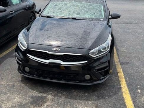 Used 2019 Kia Forte LXS FWD image 3