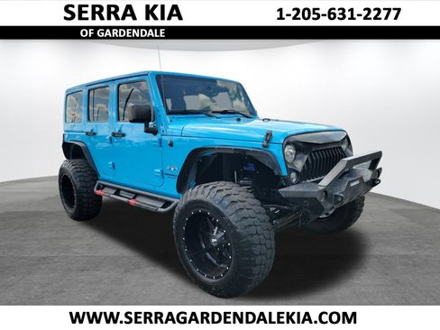 Used 2017 Jeep Wrangler Unlimited Sahara w/ Connectivity Group AWD/4WD image 1