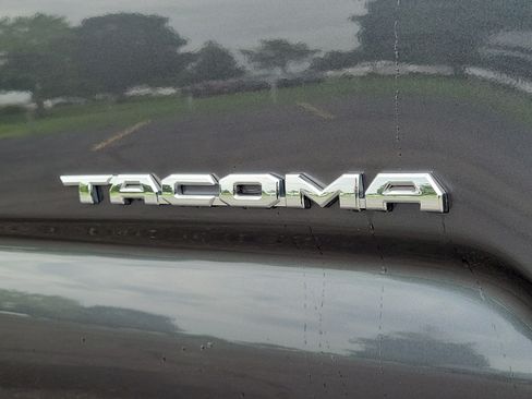 Used 2023 Toyota Tacoma TRD Off-Road AWD/4WD image 6