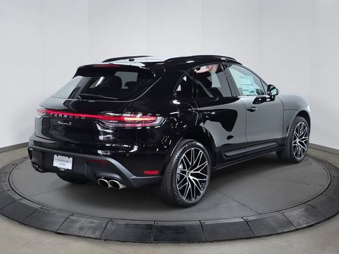Certified 2026 Porsche Macan S AWD/4WD image 7