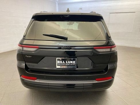 Certified 2026 Jeep Grand Cherokee Limited AWD/4WD image 17