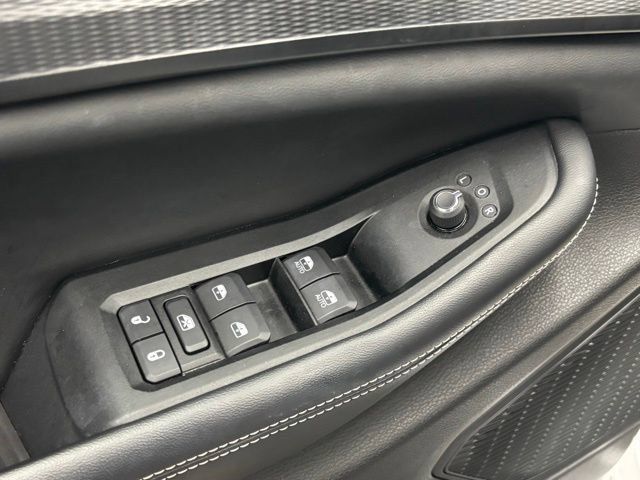 Used 2023 Jeep Grand Cherokee Altitude AWD/4WD image 14