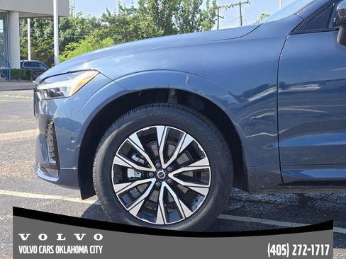 Certified 2025 Volvo XC60 B5 Plus AWD/4WD image 6
