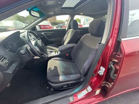 Used 2013 Nissan Altima 3.5 SV image 15