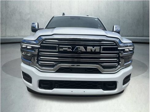 Used 2026 RAM 2500 Laramie AWD/4WD image 11