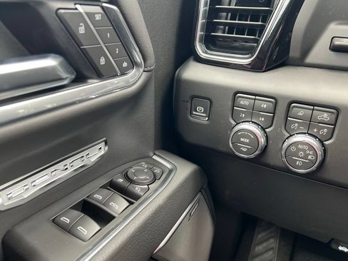 New 2026 GMC Sierra 1500 Denali w/ Denali Reserve Package AWD/4WD image 15