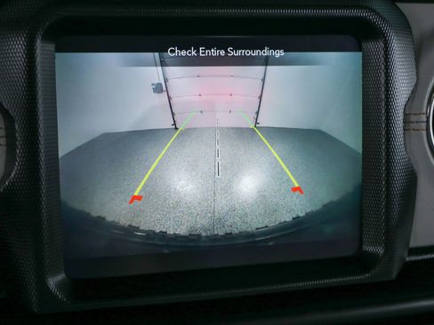 Used 2021 Jeep Wrangler Unlimited Sahara image 21