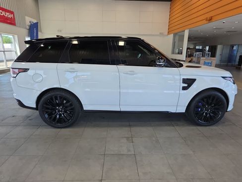 Used 2017 Land Rover Range Rover Sport SVR AWD/4WD image 6