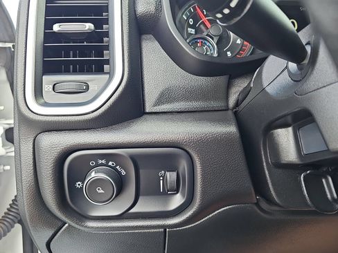 Used 2022 RAM 3500 Big Horn AWD/4WD image 21