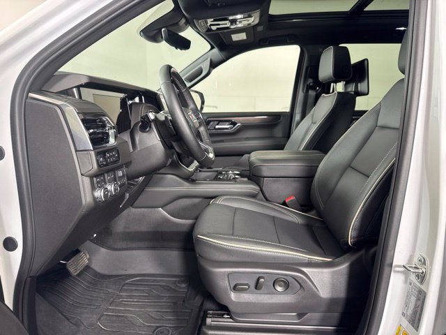 Used 2026 GMC Yukon Elevation w/ Elevation Premium Package AWD/4WD image 11