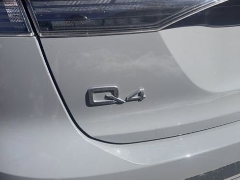 Certified 2024 Audi Q4 e-tron Prestige image 5