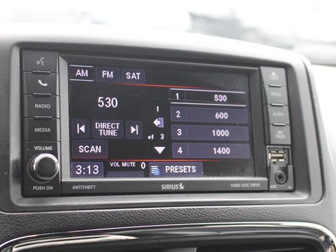 Used 2020 Dodge Grand Caravan SXT image 19