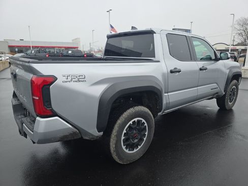 Used 2024 Toyota Tacoma TRD Off-Road AWD/4WD image 5