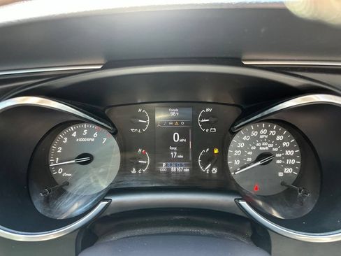 Used 2019 Toyota Sequoia SR5 AWD/4WD image 17