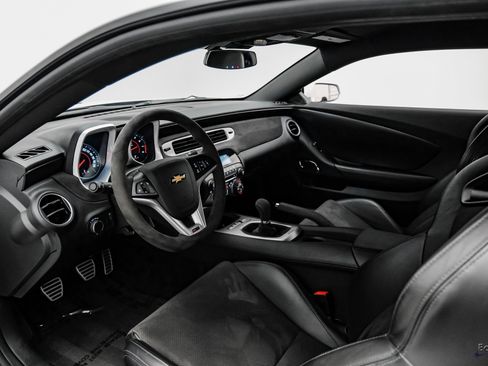 Used 2015 Chevrolet Camaro Z/28 image 32