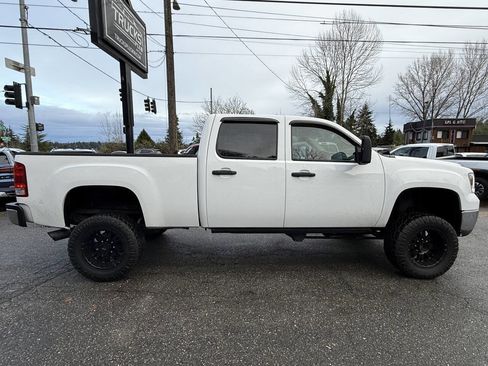 Used 2008 GMC Sierra 2500 SLE w/ Z71 Off-Road Package image 7