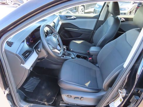 Used 2022 Volkswagen Taos SE image 20
