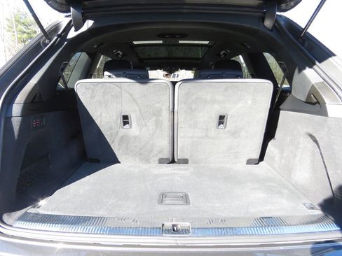 Used 2020 Audi Q7 3.0T Premium w/ Convenience Package image 18