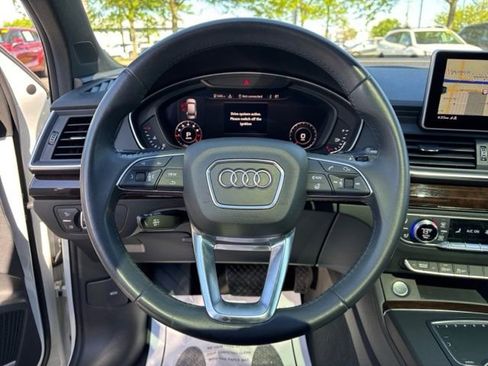 Used 2019 Audi Q5 2.0T Premium Plus w/ Premium Plus Package AWD/4WD image 12