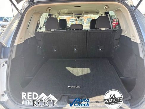 Used 2023 Nissan Rogue SV image 9