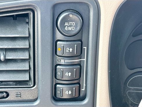 Used 2003 Chevrolet Tahoe LT AWD/4WD image 14