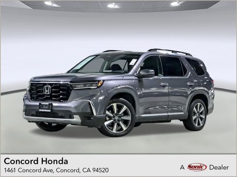 Used 2024 Honda Pilot Elite image 1