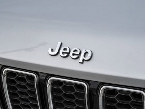 Used 2021 Jeep Grand Cherokee L Overland w/ Luxury Tech Group IV image 57