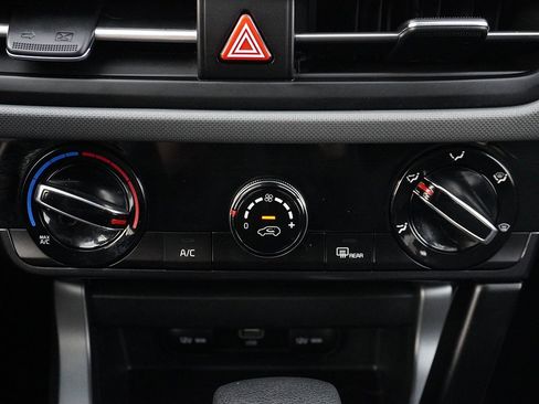 Used 2024 Kia Seltos LX image 39