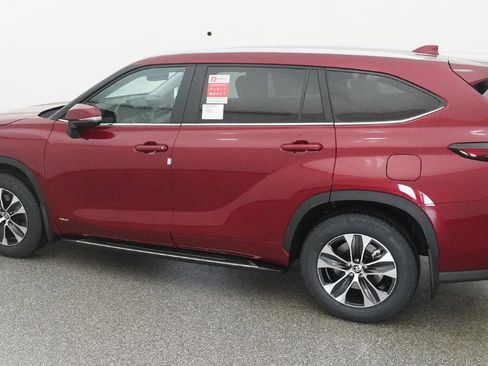 New 2026 Toyota Highlander XLE image 42