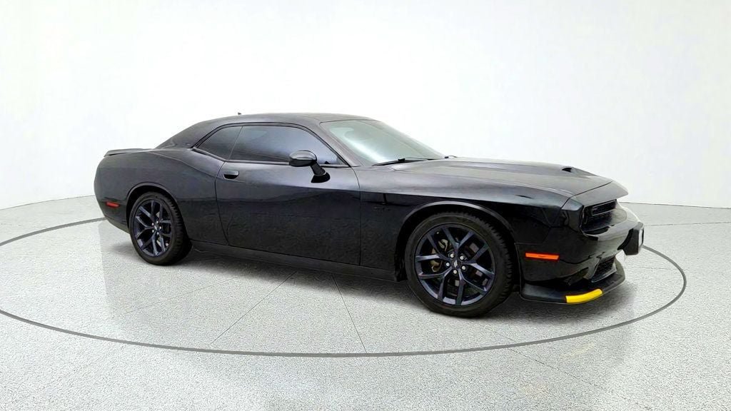 Used 2023 Dodge Challenger R/T w/ Blacktop Package RWD image 3