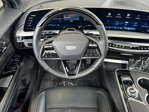 Used 2025 Cadillac Lyriq Sport AWD/4WD image 13