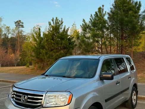 Used 2013 Honda Pilot LX image 1