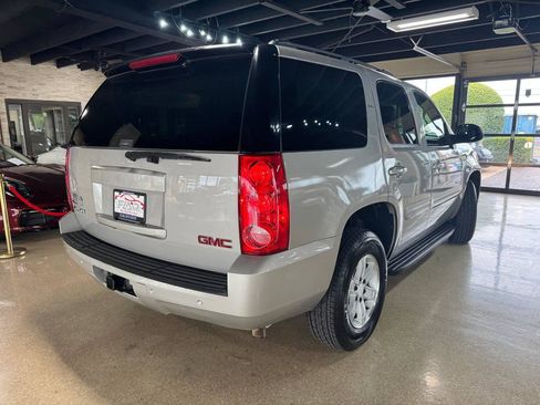 Used 2007 GMC Yukon SLT w/ SLT Preferred Equipment Group RWD image 7