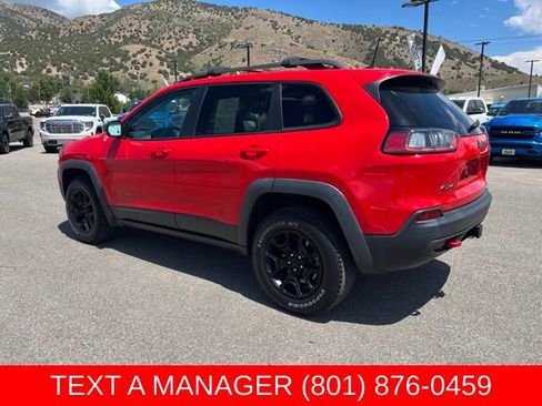 Used 2019 Jeep Cherokee Trailhawk w/ Comfort/Convenience Group AWD/4WD image 6