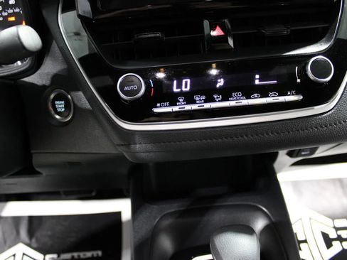 Used 2024 Toyota Corolla SE FWD image 19