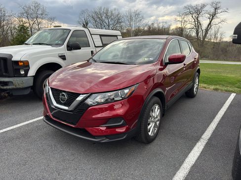 Used 2022 Nissan Rogue Sport S image 4