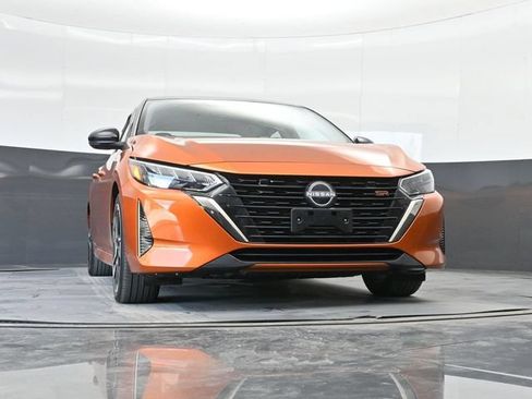 Used 2024 Nissan Sentra SR w/ SR Premium Package FWD image 60