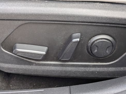 Certified 2025 Hyundai Elantra Limited image 20