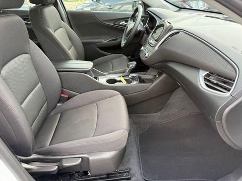 Used 2024 Chevrolet Malibu LT w/ Sport Edition FWD image 31