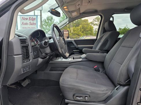 Used 2010 Nissan Titan SE w/ SE Value Truck Pkg AWD/4WD image 9