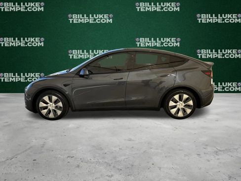 Used 2021 Tesla Model Y Long Range image 9