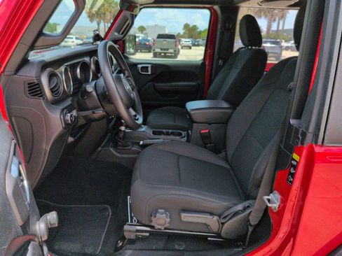 Used 2020 Jeep Wrangler Sport AWD/4WD image 19