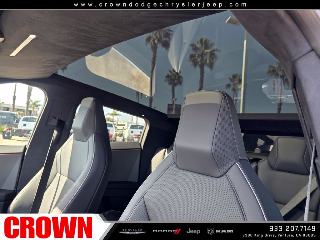 Used 2024 Tesla Cybertruck AWD Crew Cab image 41