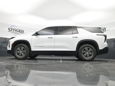 Certified 2024 Chevrolet Traverse LS FWD image 29