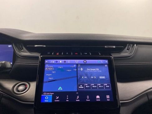 Used 2022 Jeep Grand Cherokee L Limited image 12