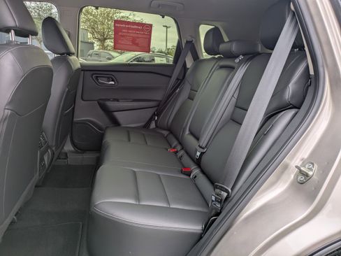 Certified 2024 Nissan Rogue SL w/ SL Premium Package image 15